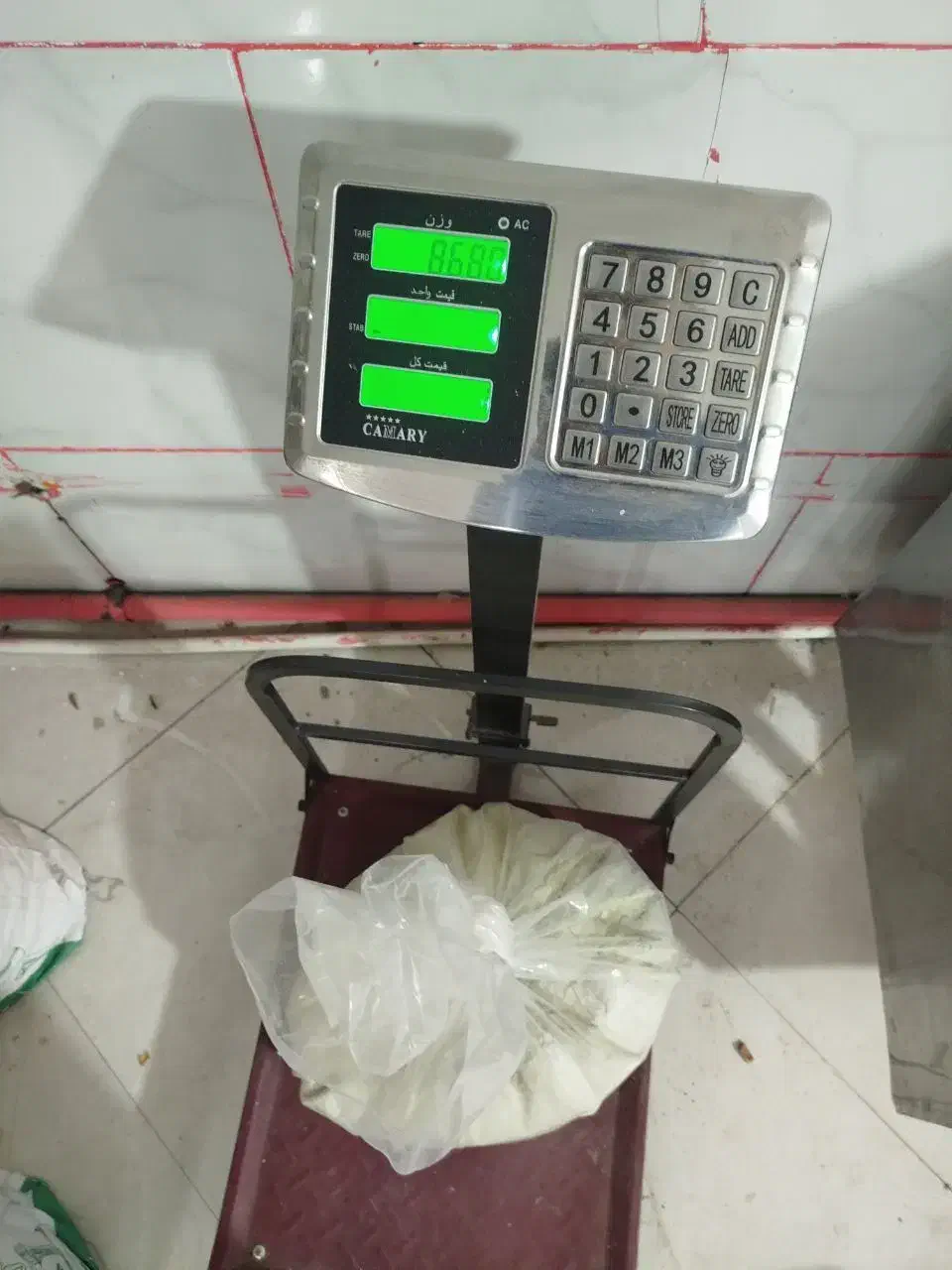 باسکول ۳۰۰ کیلویی + ترازو دیجیتال ۴۰ کیلو ۴ میلیون|فروشگاه و مغازه|خرم‌آباد, |دیوار