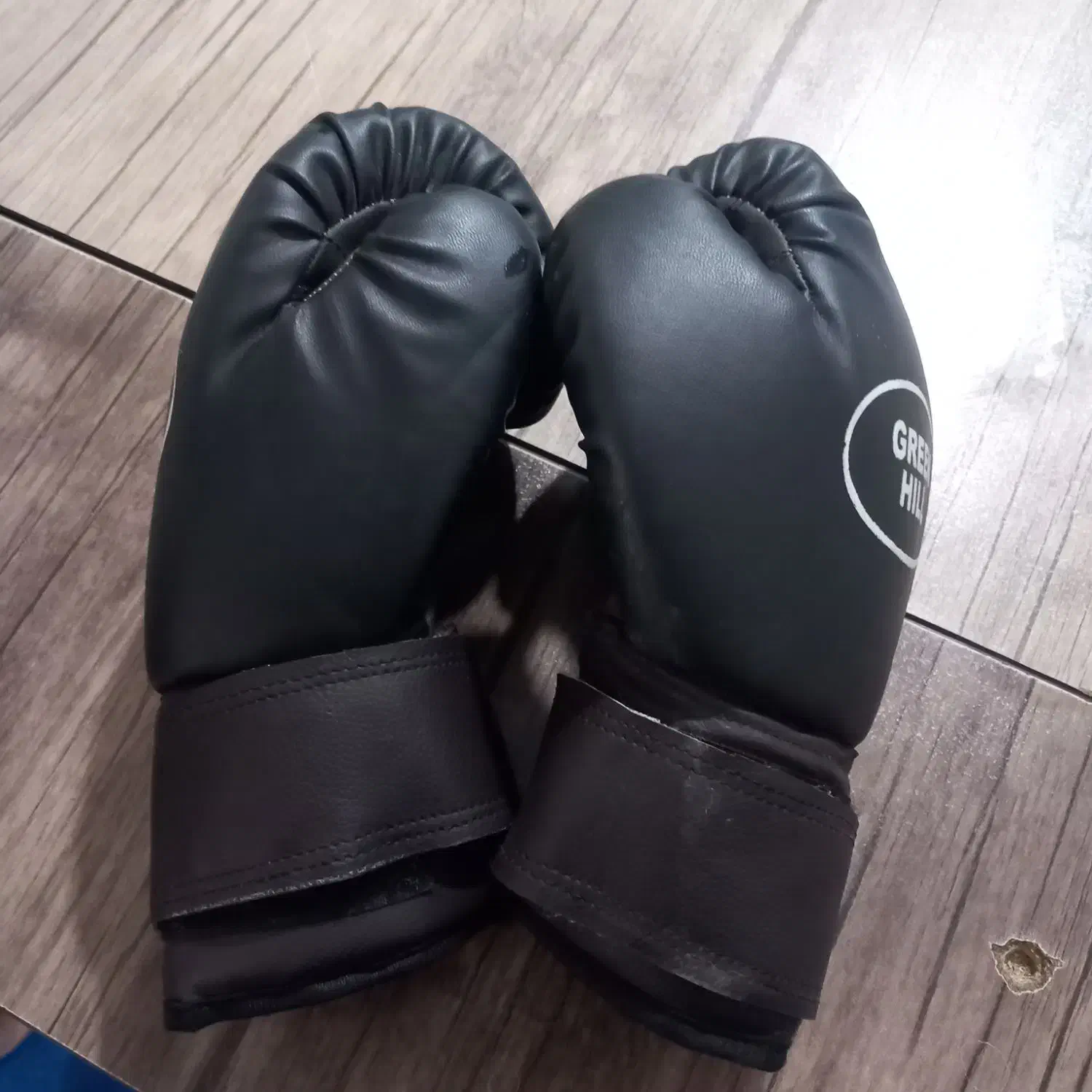 دستکش بوکس|تجهیزات ورزشی|رباطکریم, رباطکریم|دیوار