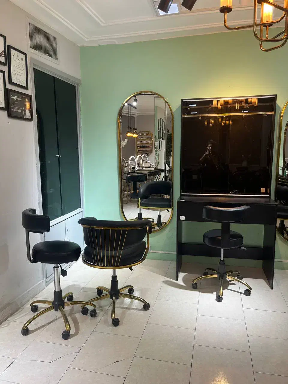 اجاره لاین اکستنشن مو ناخن مژه کراتین میکاپ وشنیون|خدمات آرایشگری و زیبایی|مشهد, سجاد شهر|دیوار