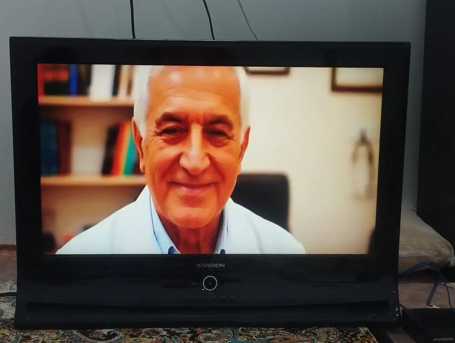 تلویزیون اکسویژن|تلویزیون و پروژکتور|قم, ولیعصر|دیوار