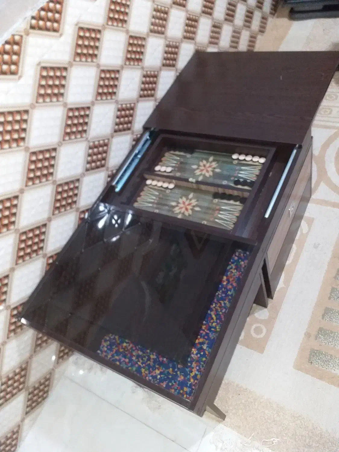 گل میز|کلکسیون و سرگرمی|سیاخ دارنگون, |دیوار