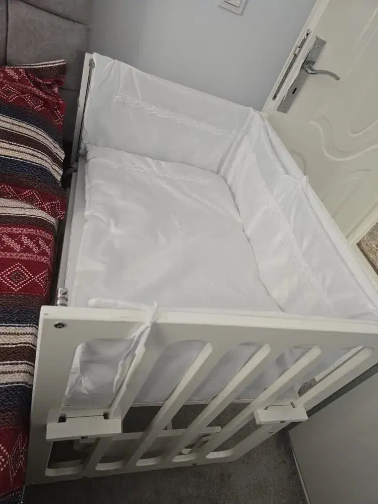 تخت کنار مادر|تخت و سرویس خواب|تهران, هفت چنار|دیوار