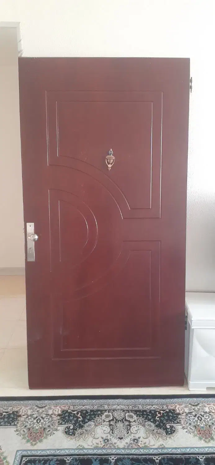 درب ورودی آپارتمان|مصالح و تجهیزات ساختمان|فولادشهر, B8|دیوار