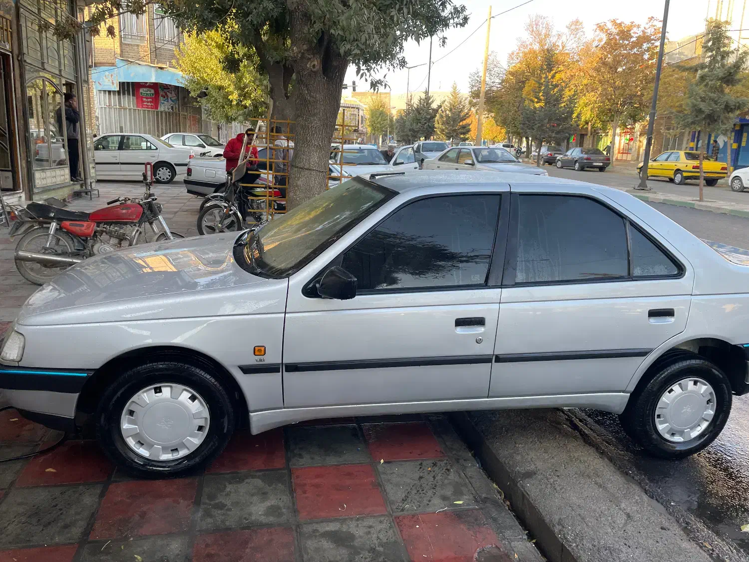 405مدل 93کم کار واقعی|خودرو سواری و وانت|کرمانشاه, |دیوار