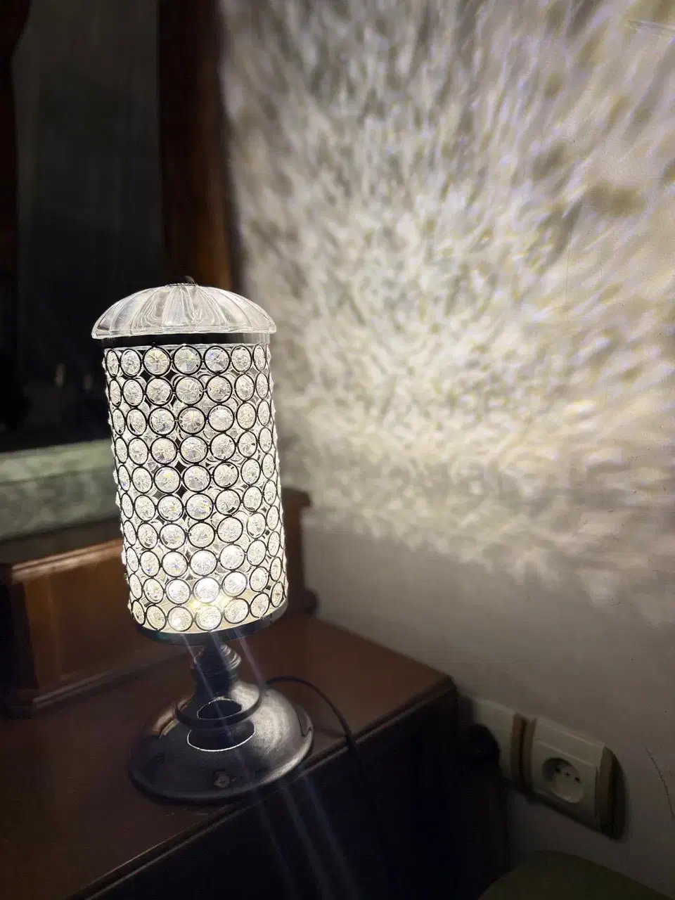 چراغ رومیزی کریستالی شیک|چراغ خواب و آباژور|رشت, کاکتوس|دیوار