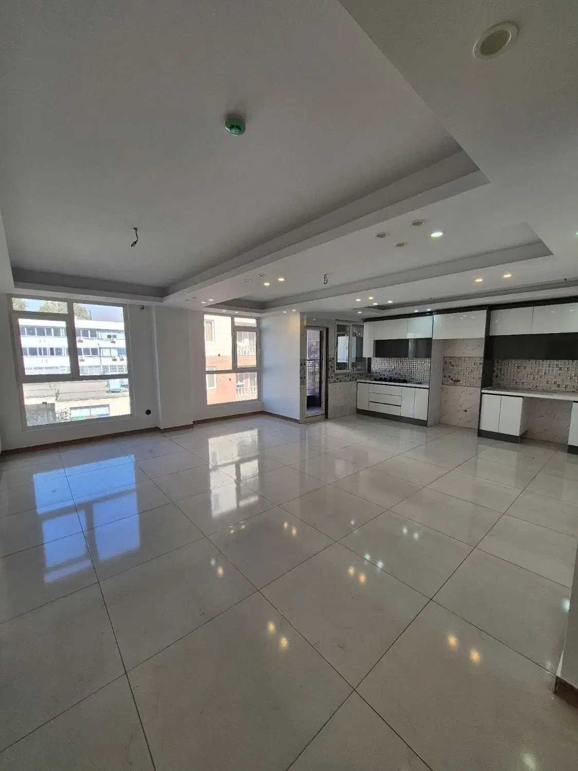 صادقیه/ ۱۰۰ متر/ ۲ خواب / فول امکانات /تمیز|فروش آپارتمان|تهران, چوب تراش|دیوار