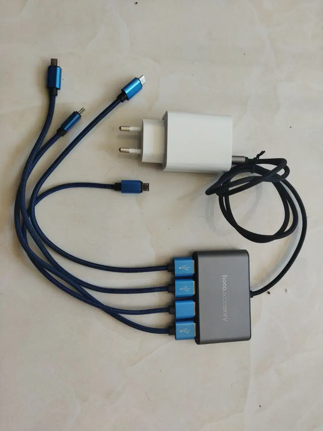 هاب شارژ.  یک به ۴|لوازم جانبی موبایل و تبلت|گلبهار, شهر جدید گلبهار|دیوار