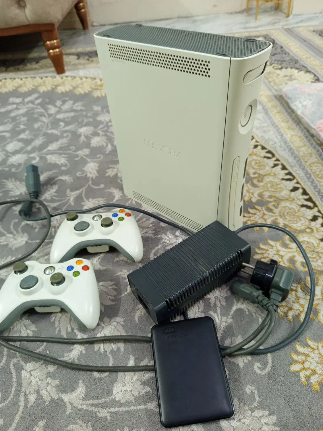 ایکس باکس 360سالم باهارد فقط بازی نداره|کنسول، بازی ویدئویی و آنلاین|چهاردانگه (تهران), |دیوار