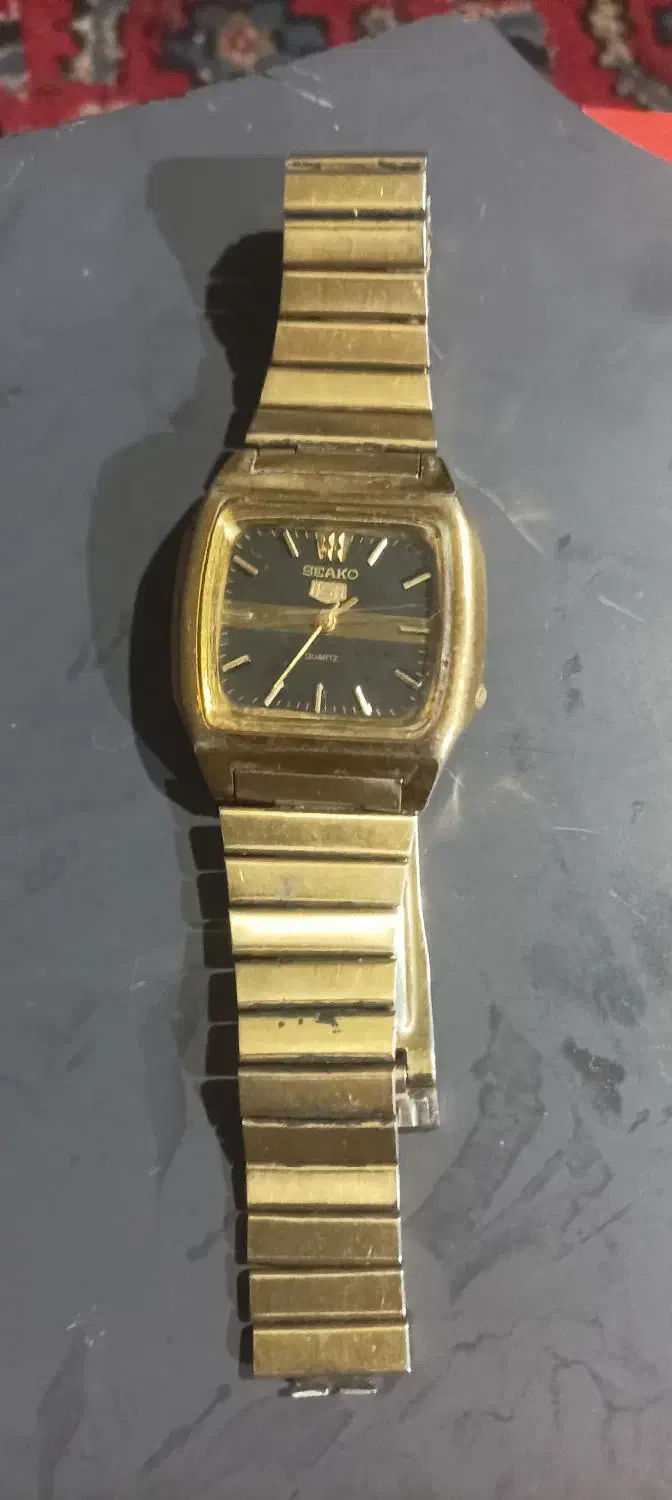 ساعت سکیو اصل|ساعت|سمنان, |دیوار