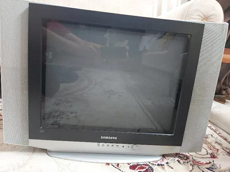 تلویزیون سامسونگ اصل  ۲۱  اینچ سالم|تلویزیون و پروژکتور|گنبد کاووس, |دیوار