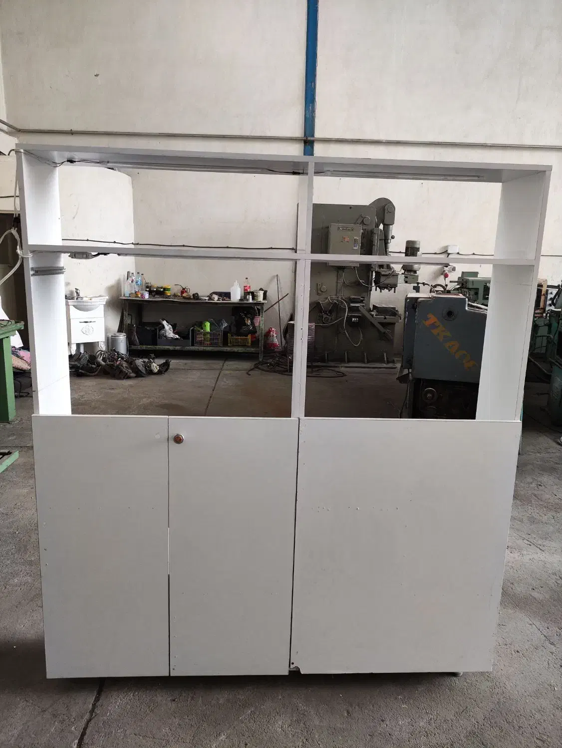 ویترین مغازه تمام(استند)mdf در ابعاد ۱۵۰×۱۷۰|فروشگاه و مغازه|تبریز, |دیوار