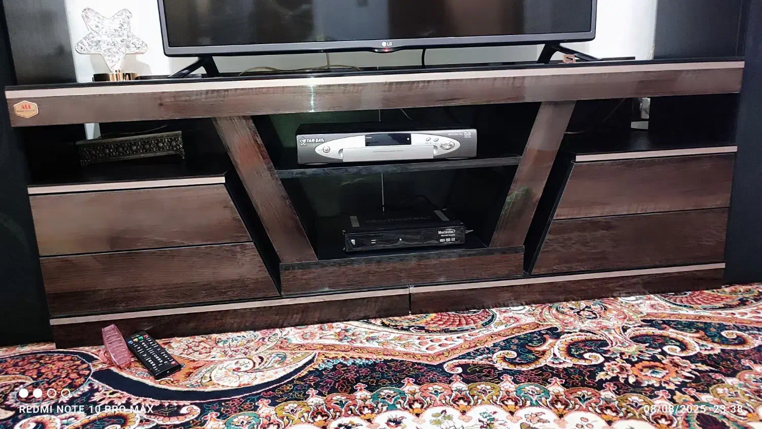 میز تلویزیون|میز تلویزیون|رباط‌کریم, شهرک والفجر|دیوار