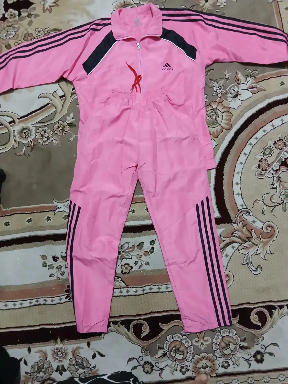 لباس ورزشی دخترانه شیک|لباس|ری, علایین|دیوار