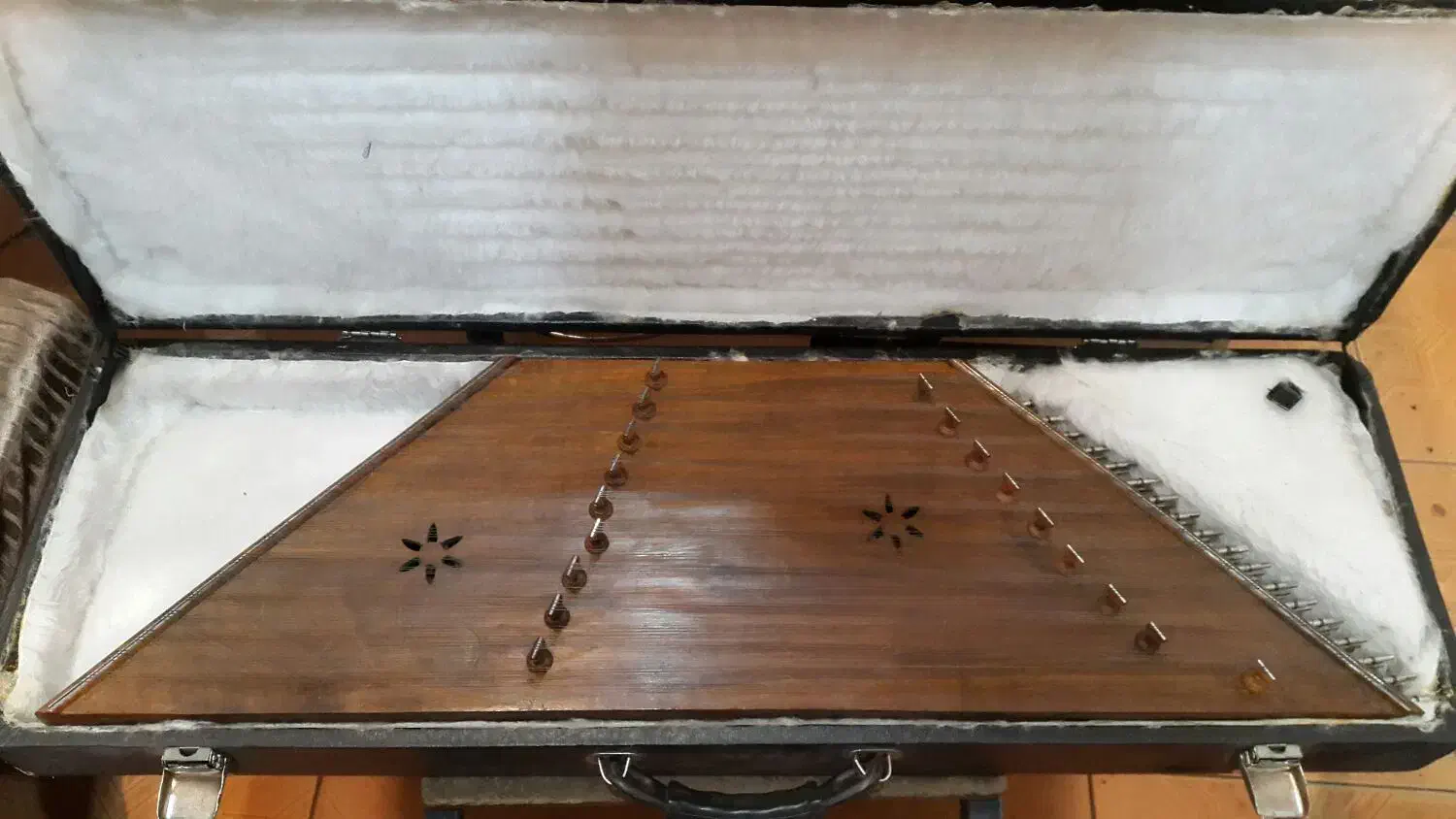 سنتور ۳۰ ساله|سازهای سنتی|شهریار, شهریار|دیوار