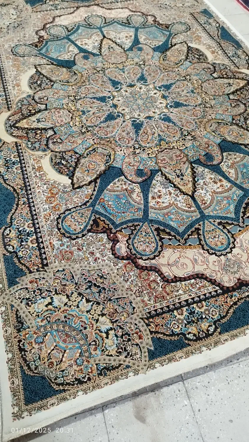 ۶ متری ۷۰۰ سانت اصل سورمه ای|فرش|پاکدشت, حصار امیر|دیوار