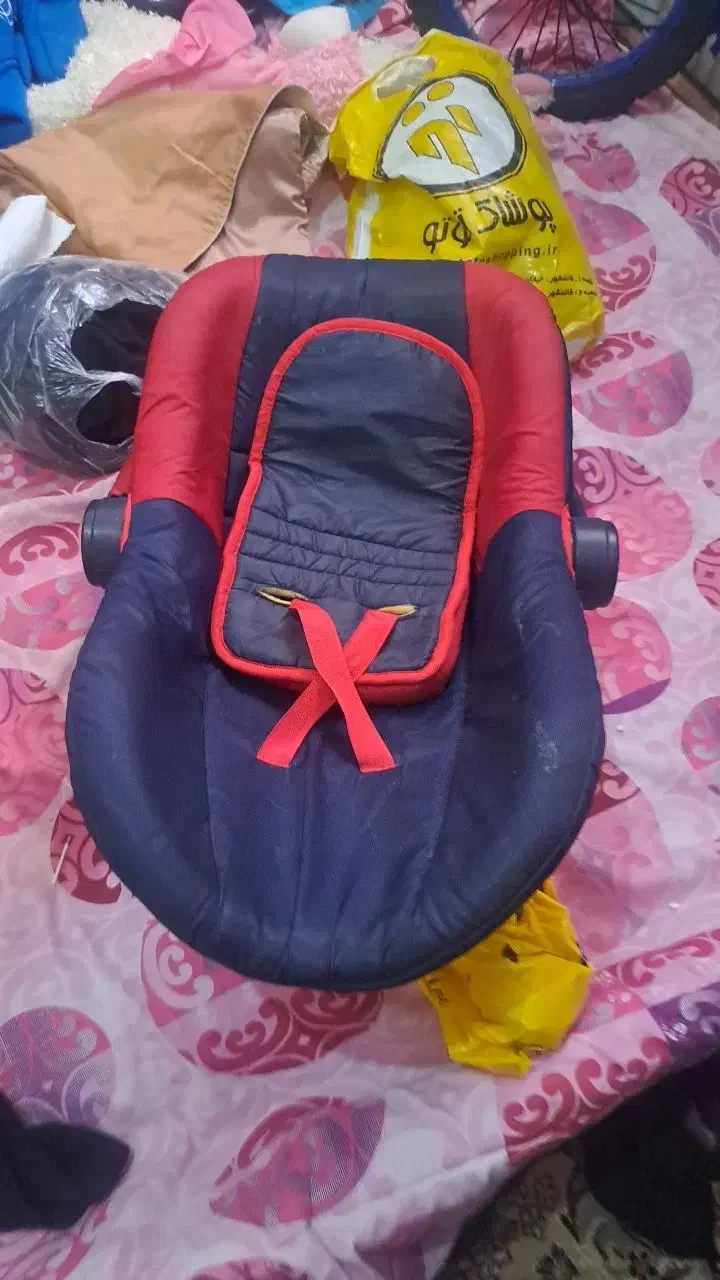 اغوشی بغل اغوشی کریر|کالسکه و لوازم جانبی|گلبهار, شهر جدید گلبهار|دیوار