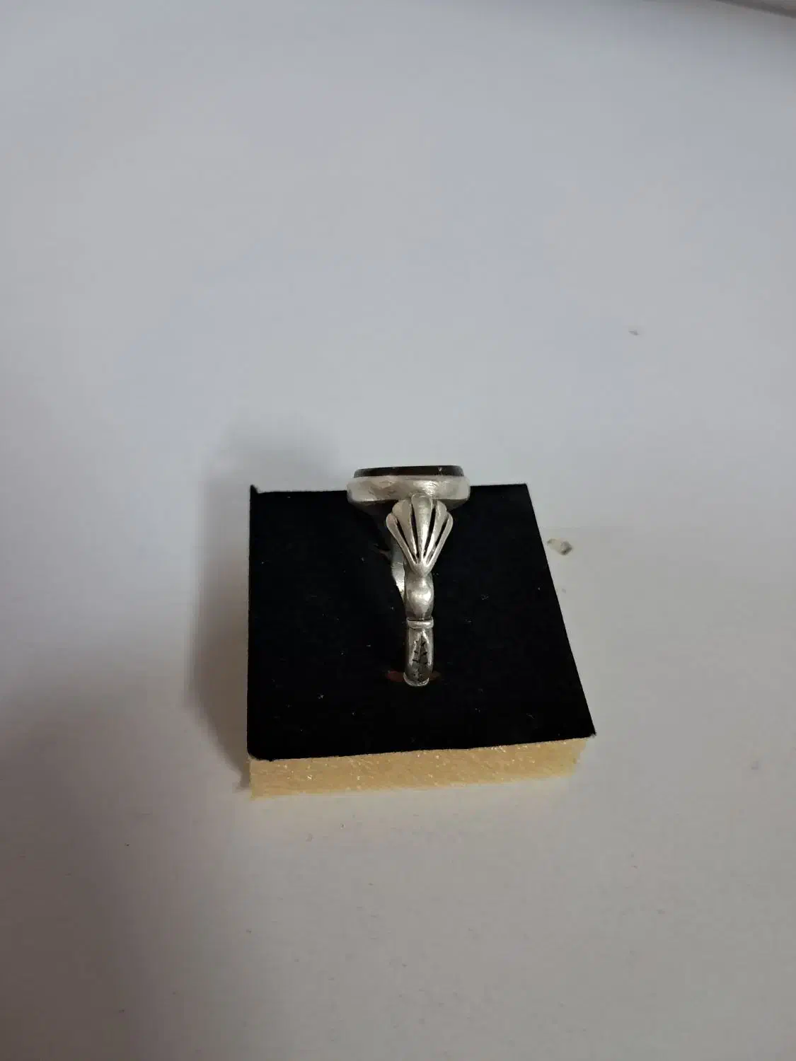 انگشتر عقیق خطی قدیمی|کلکسیون اشیاء عتیقه|تربت‌حیدریه, ۴۵ متری|دیوار