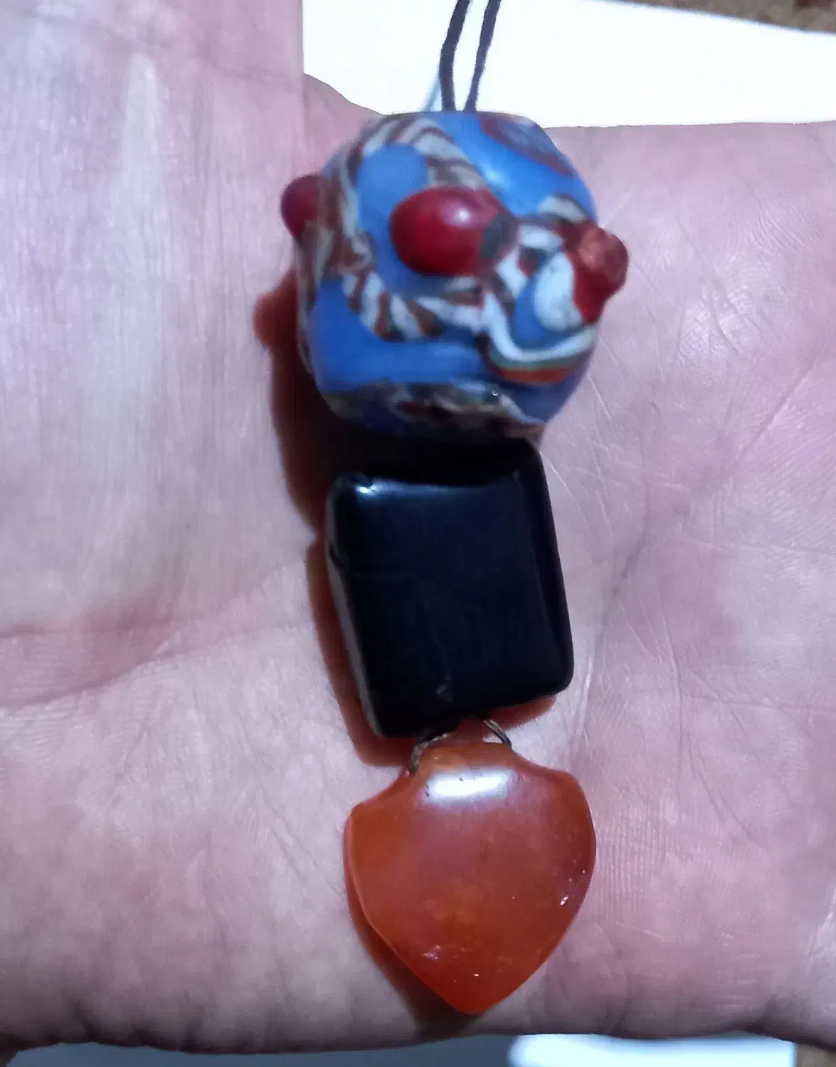 مهره کهنه و قدیمی|کلکسیون اشیاء عتیقه|قزوین, |دیوار