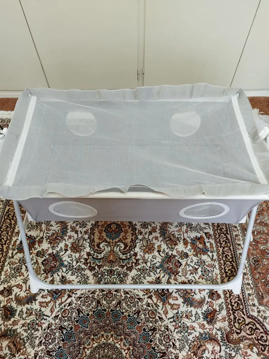 گهواره بچه|اسباب و اثاث بچه|مهاجران, |دیوار