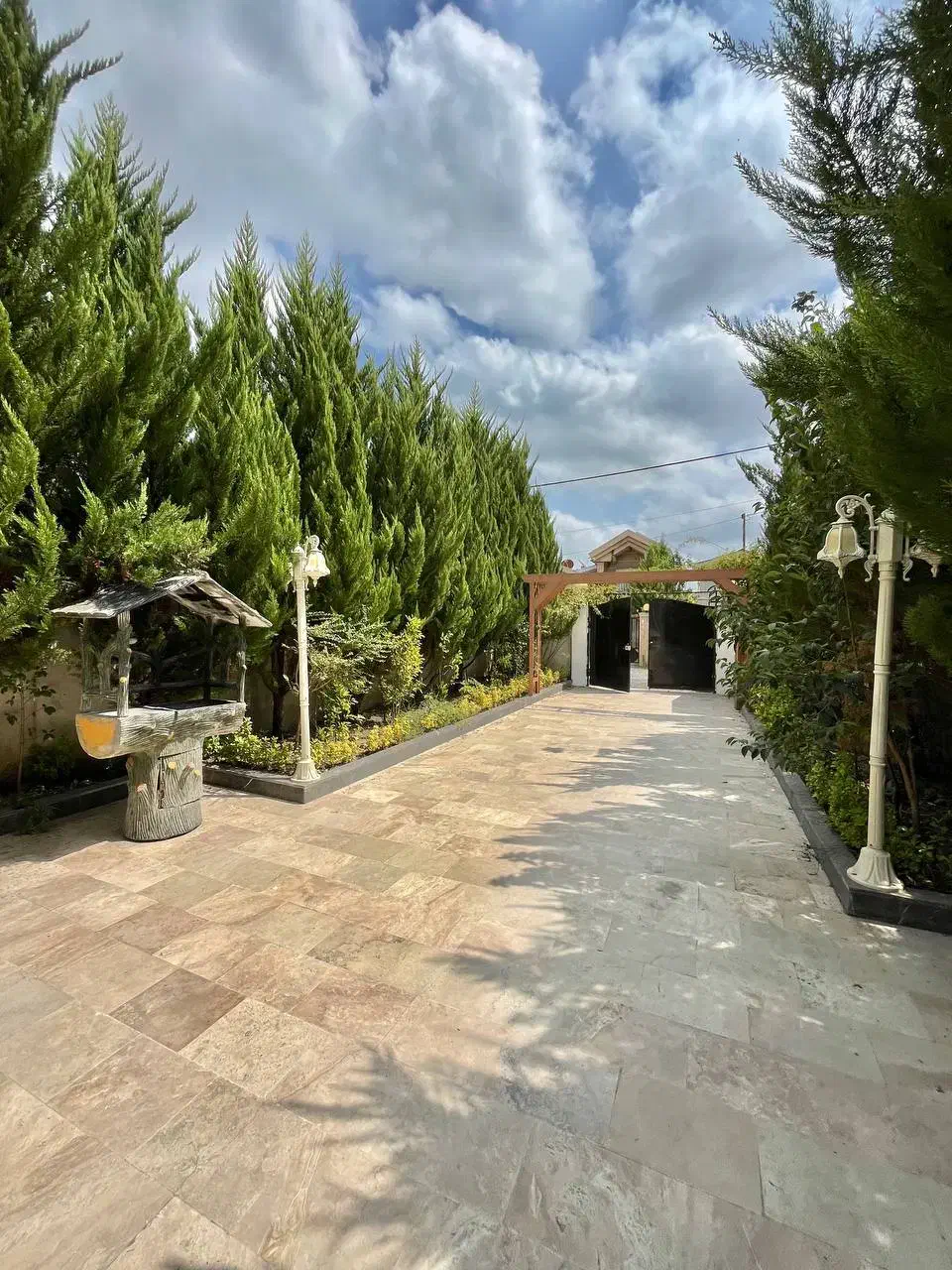 نیم پیلوت باغی ۲۴۰ متری دلی ، فول مشجر و شیک|فروش خانه و ویلا|تهران, افسریه شمالی|دیوار