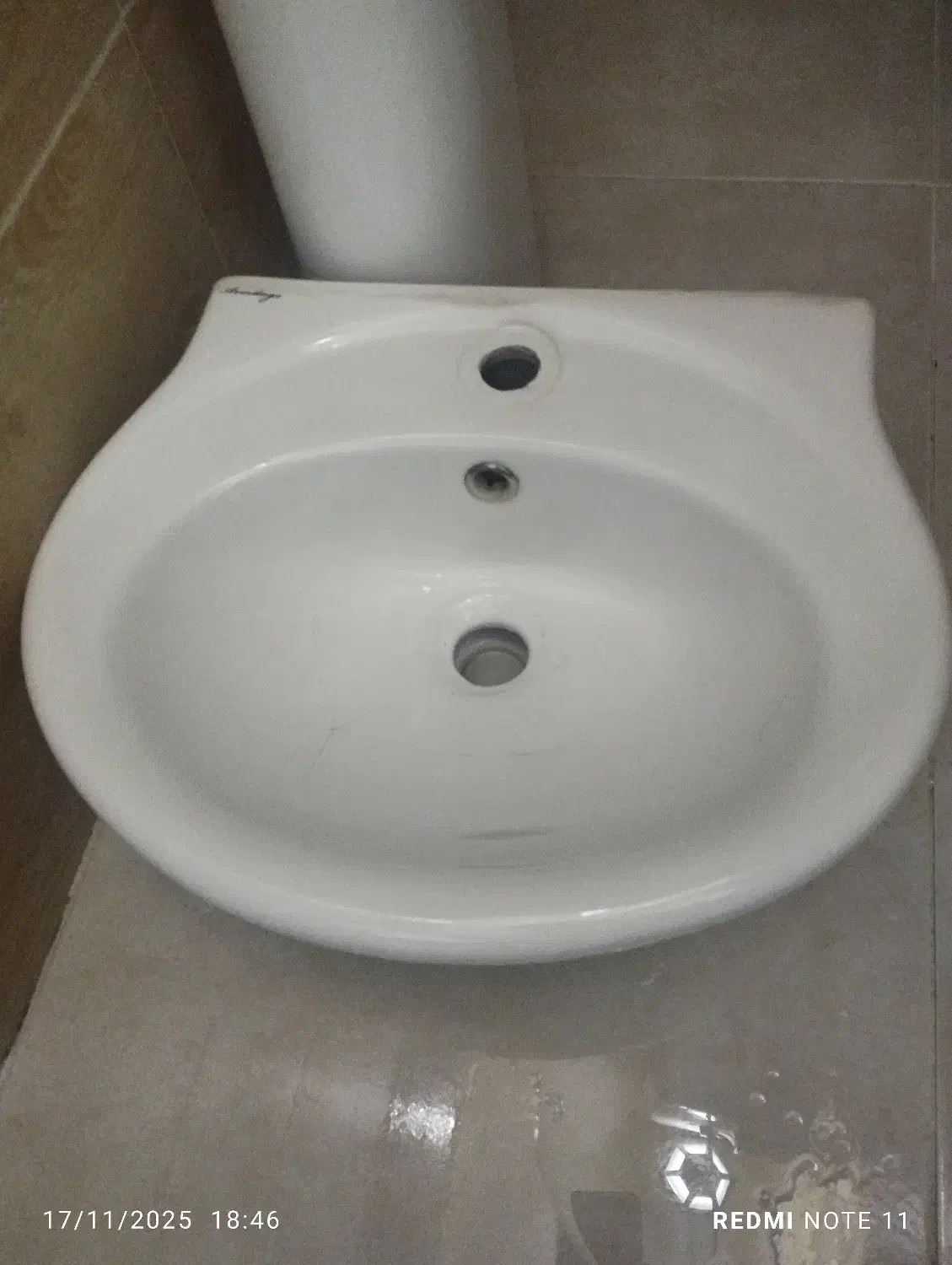 روشویی دستشویی|لوازم سرویس بهداشتی|خرم‌آباد, |دیوار