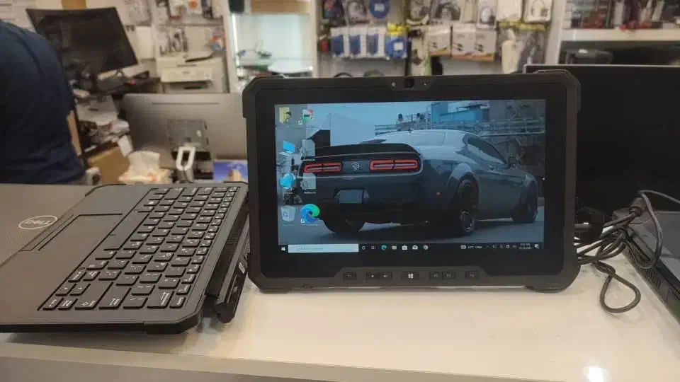 تبلت نظامی ۷۲۱۲ به همراه کیبورد و پایه نگهدارنده|تبلت|تهران, شهرک صدرا|دیوار