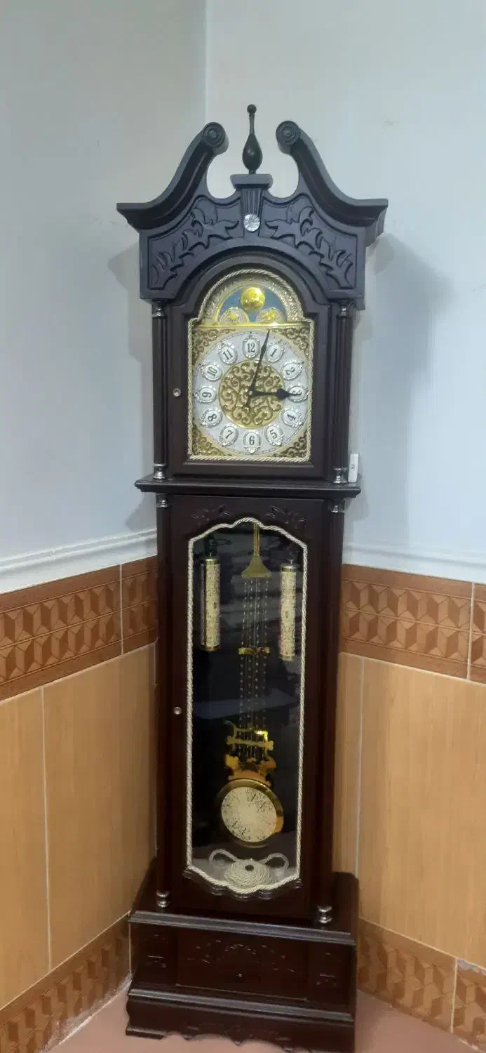 چراغ وساعت ایستاده|ساعت دیواری و تزئینی|زابل, |دیوار