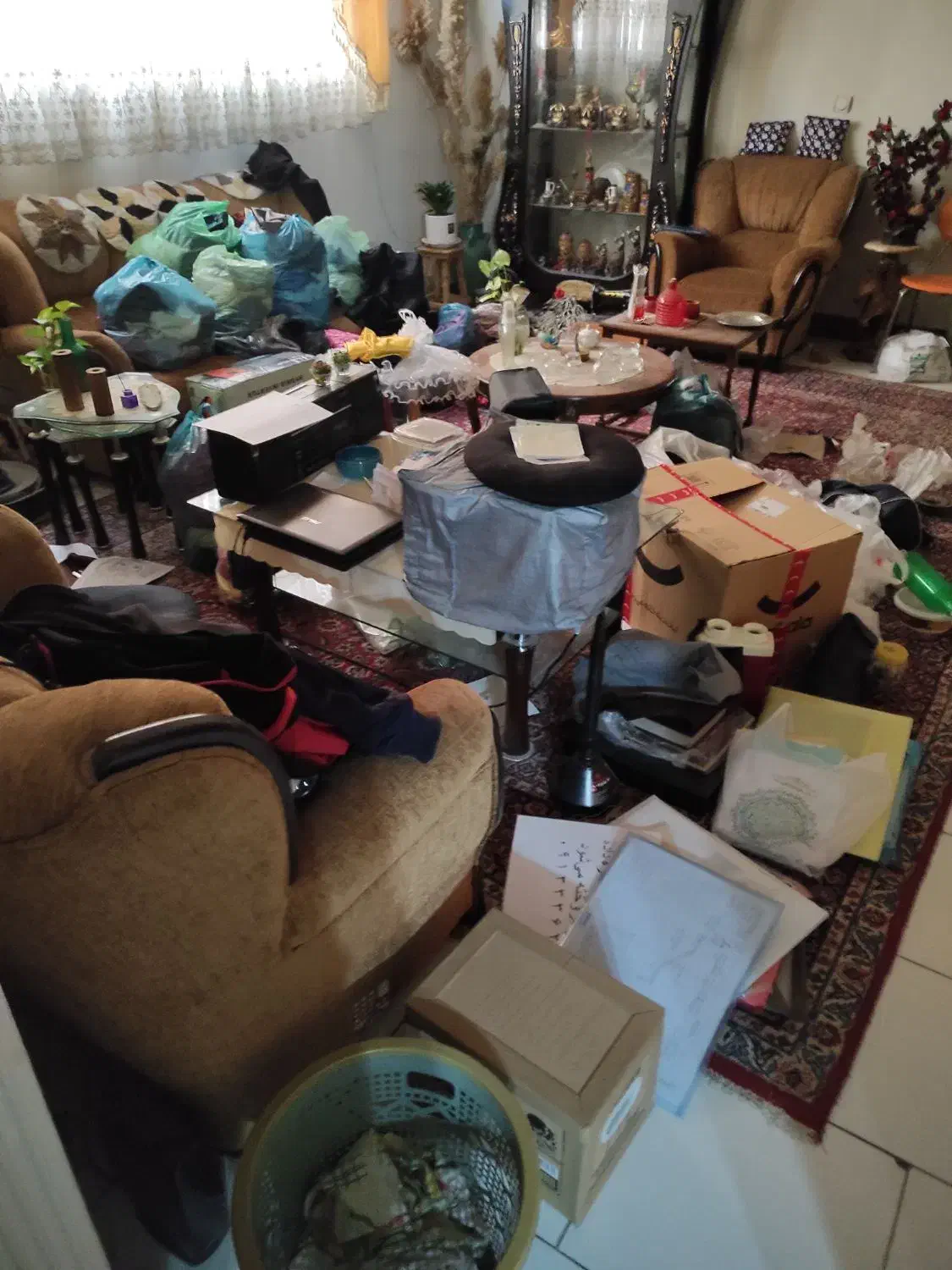 نیازمند خانم|استخدام سرایداری و نظافت|فولادشهر, C4|دیوار