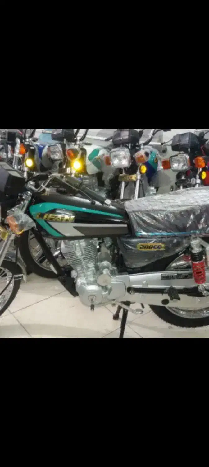 لیفان ۲۰۰ خشک بنزین نخورده زیر قیمت|موتورسیکلت|ملایر, |دیوار