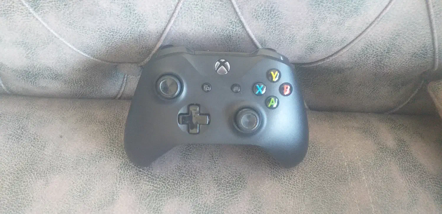 دسته ایکس باکس وان|کنسول، بازی ویدئویی و آنلاین|اصفهان, کوی شهید کشوری|دیوار