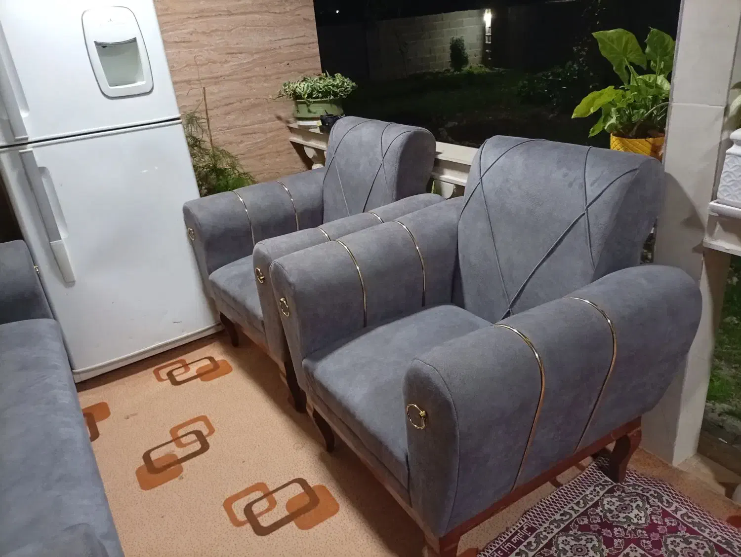 مبل ۷نفره به همراه میزعسلی پانزده میلیون|مبلمان خانگی و میز عسلی|گوراب زرمیخ, |دیوار