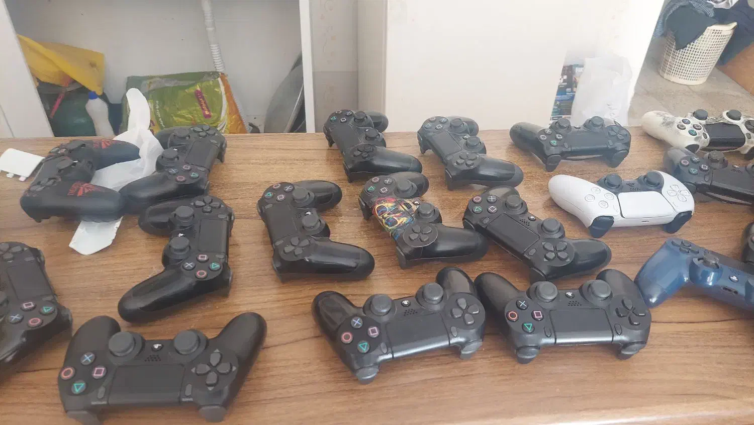 فروش دسته وپی اس فور|کنسول، بازی ویدئویی و آنلاین|شیراز, عفیفآباد|دیوار