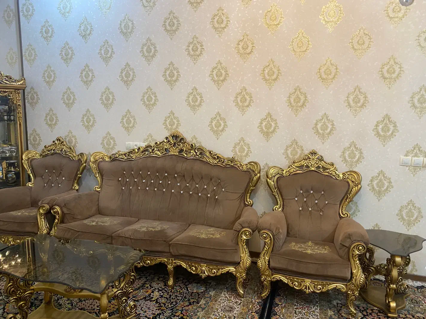 قیمت باورنکردنی|مبلمان خانگی و میز عسلی|یزد, |دیوار