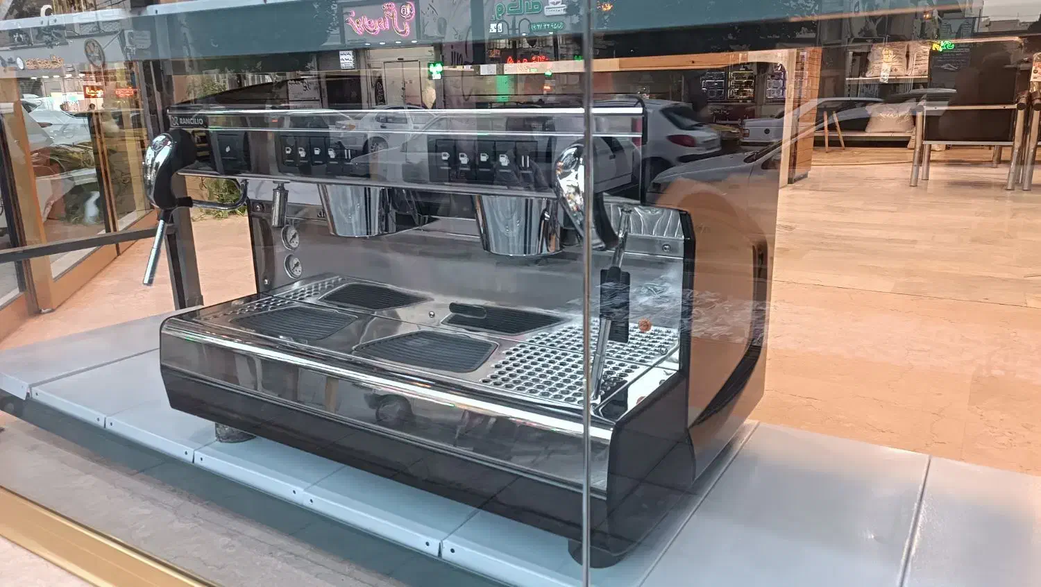 قهوه ساز رنچیلیو کلاس7 فوق العاده تمییز|کافی‌شاپ و رستوران|اسلام‌شهر, شهرک مفیدی|دیوار