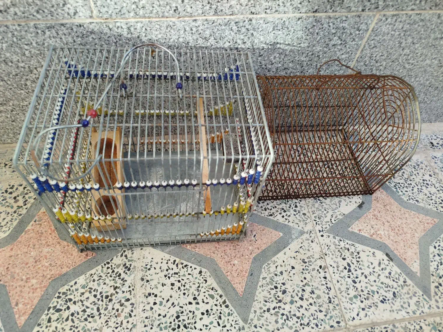 قفس|لوازم جانبی حیوانات|شیراز, کوشک میدان|دیوار