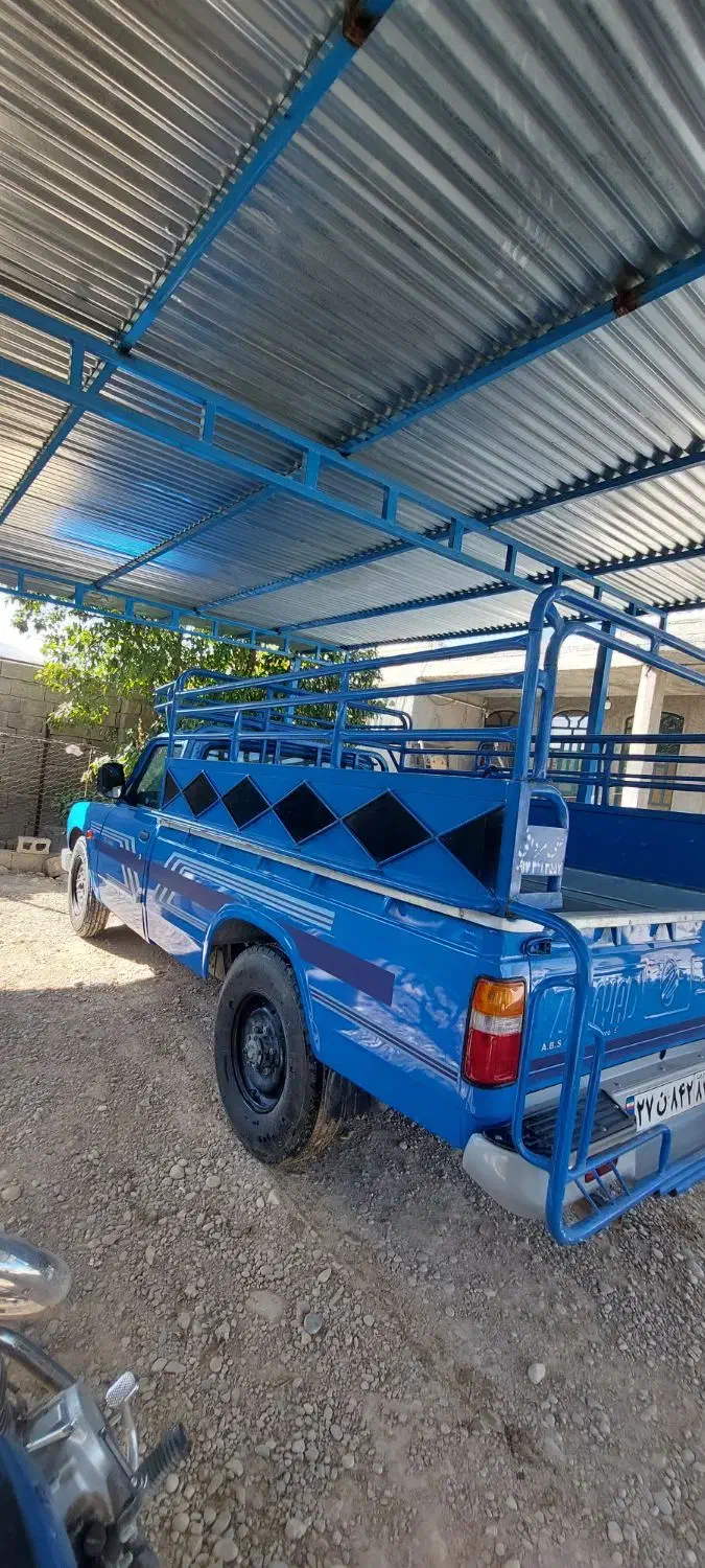 خودرو وانت نیسان|خودرو سواری و وانت|خشت, |دیوار