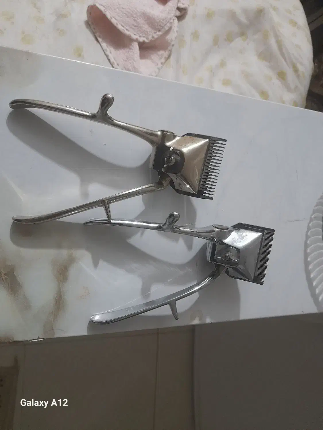 دستگاه ریش تراش قدیمی|کلکسیون اشیاء عتیقه|سرخه حصار, |دیوار