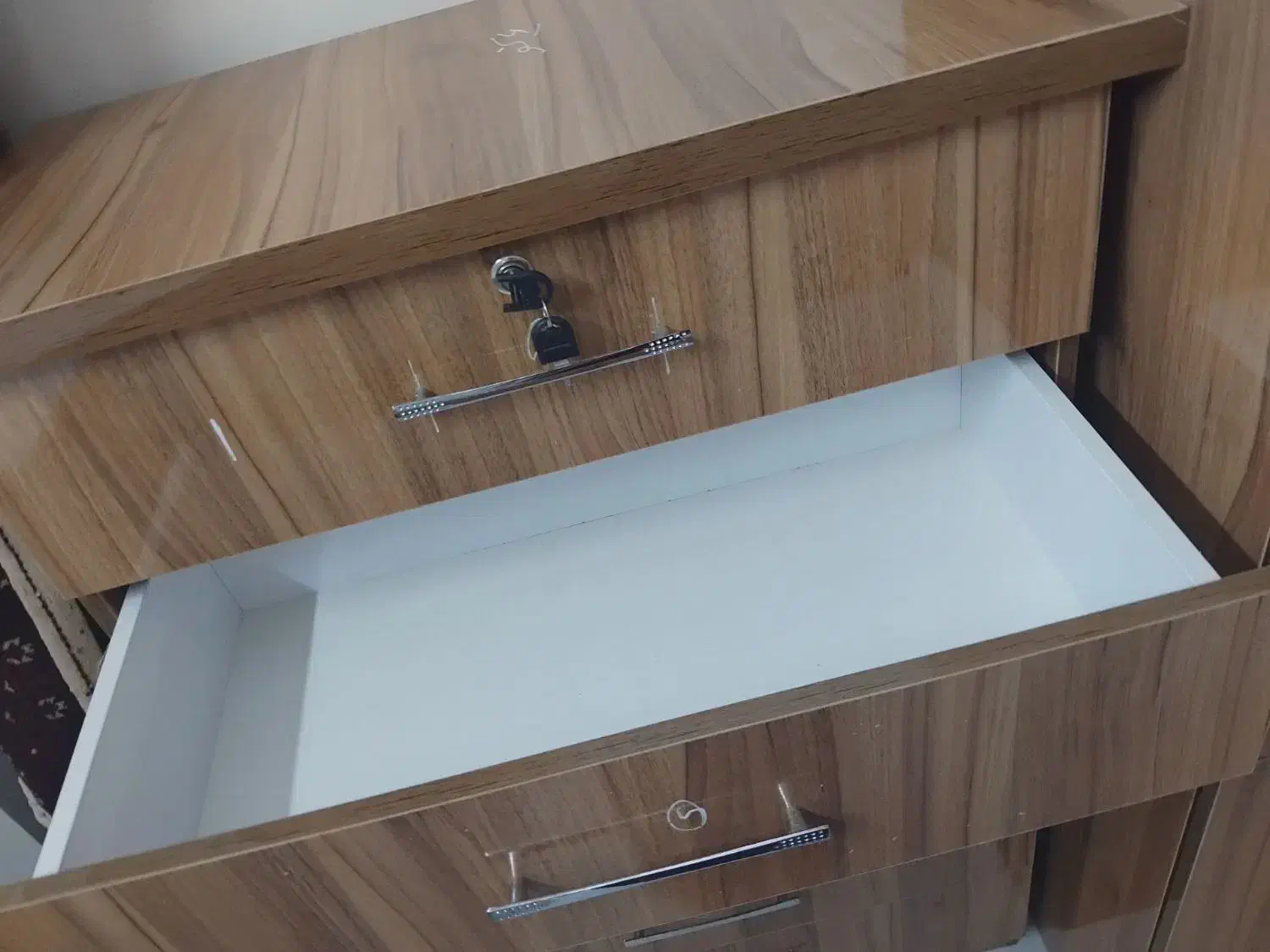 کمدودراور درحدنو|جاکفشی، کمد، دراور|گنبد کاووس, |دیوار