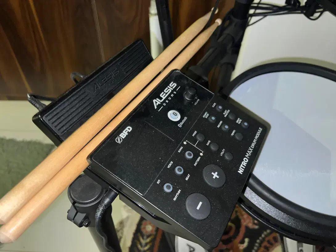 درامز الکترونیک Alesis nitro max السیس نیترومکس|درام و پرکاشن|رشت, خرسندی|دیوار