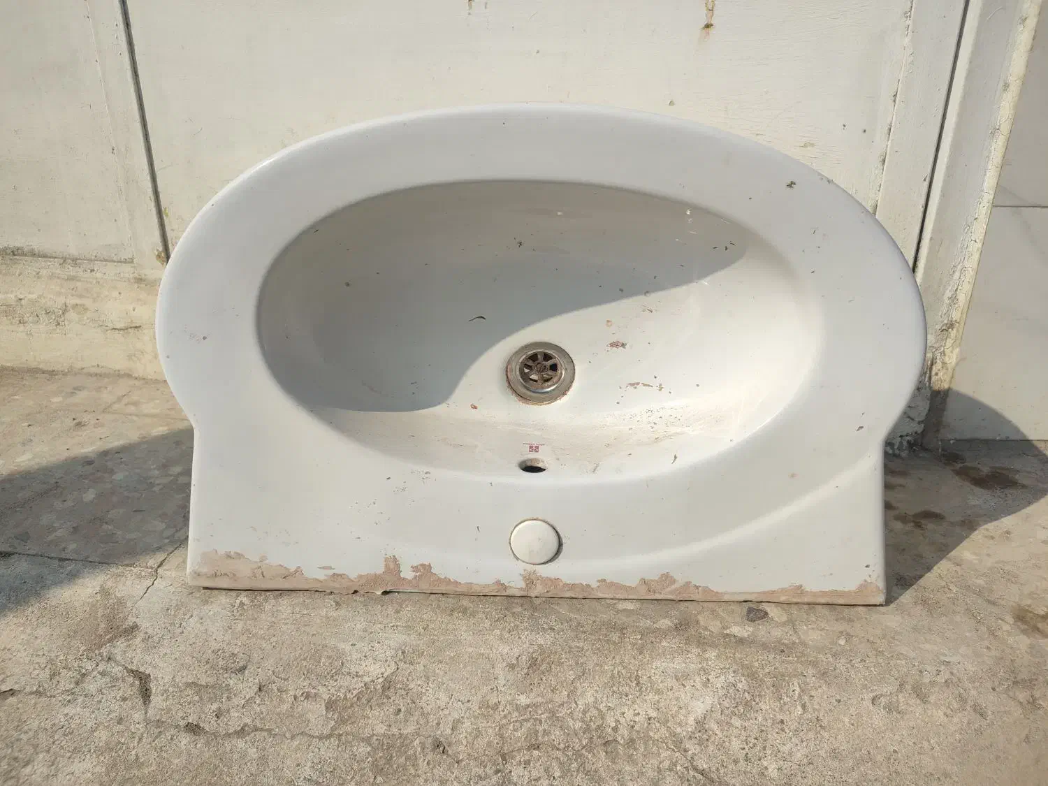 روشویی سالم و بدون پایه|لوازم سرویس بهداشتی|رشت, دیانتی|دیوار