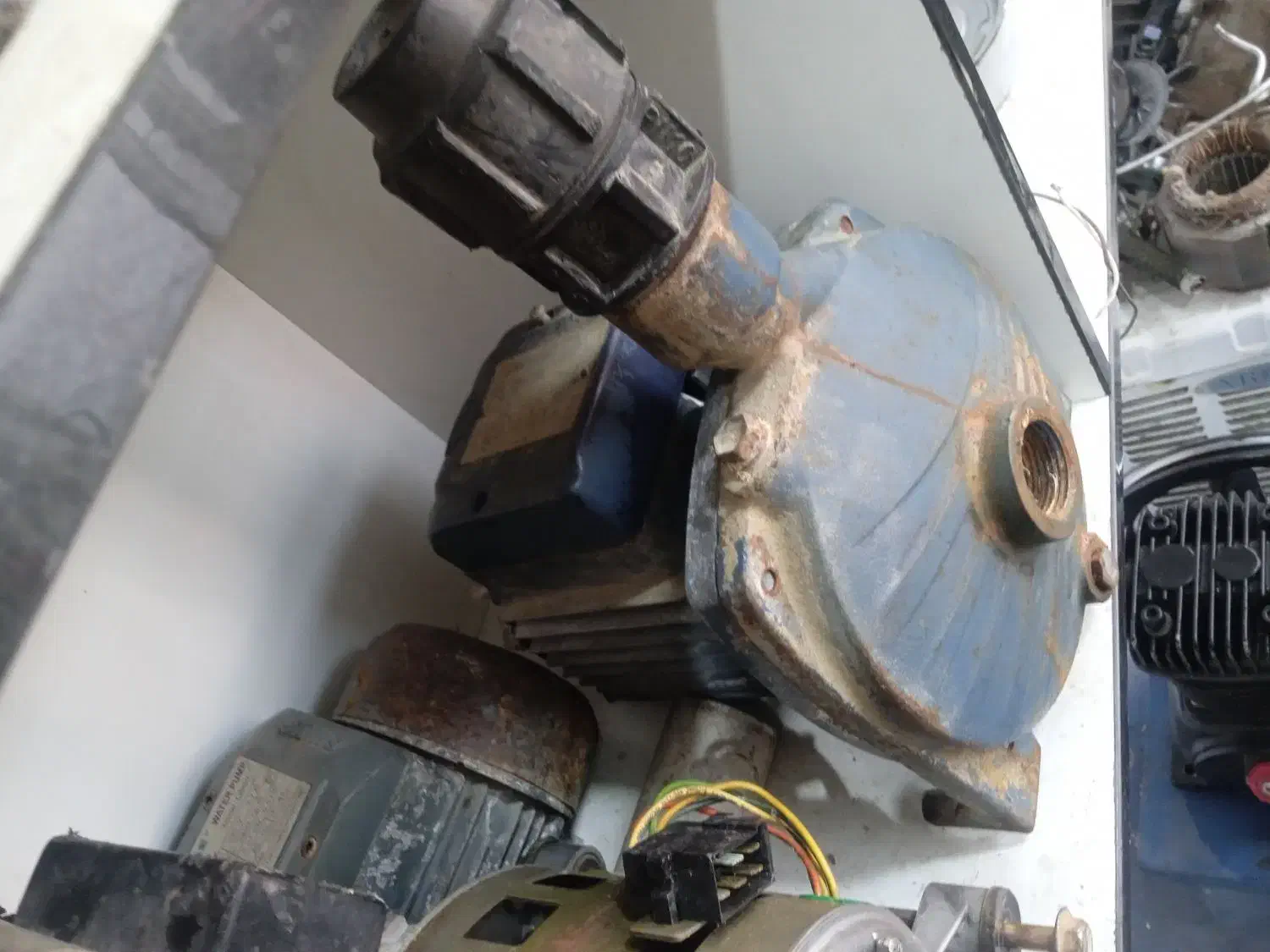 دینام آب تانکر و فشار اب|مصالح و تجهیزات ساختمان|بانه, |دیوار