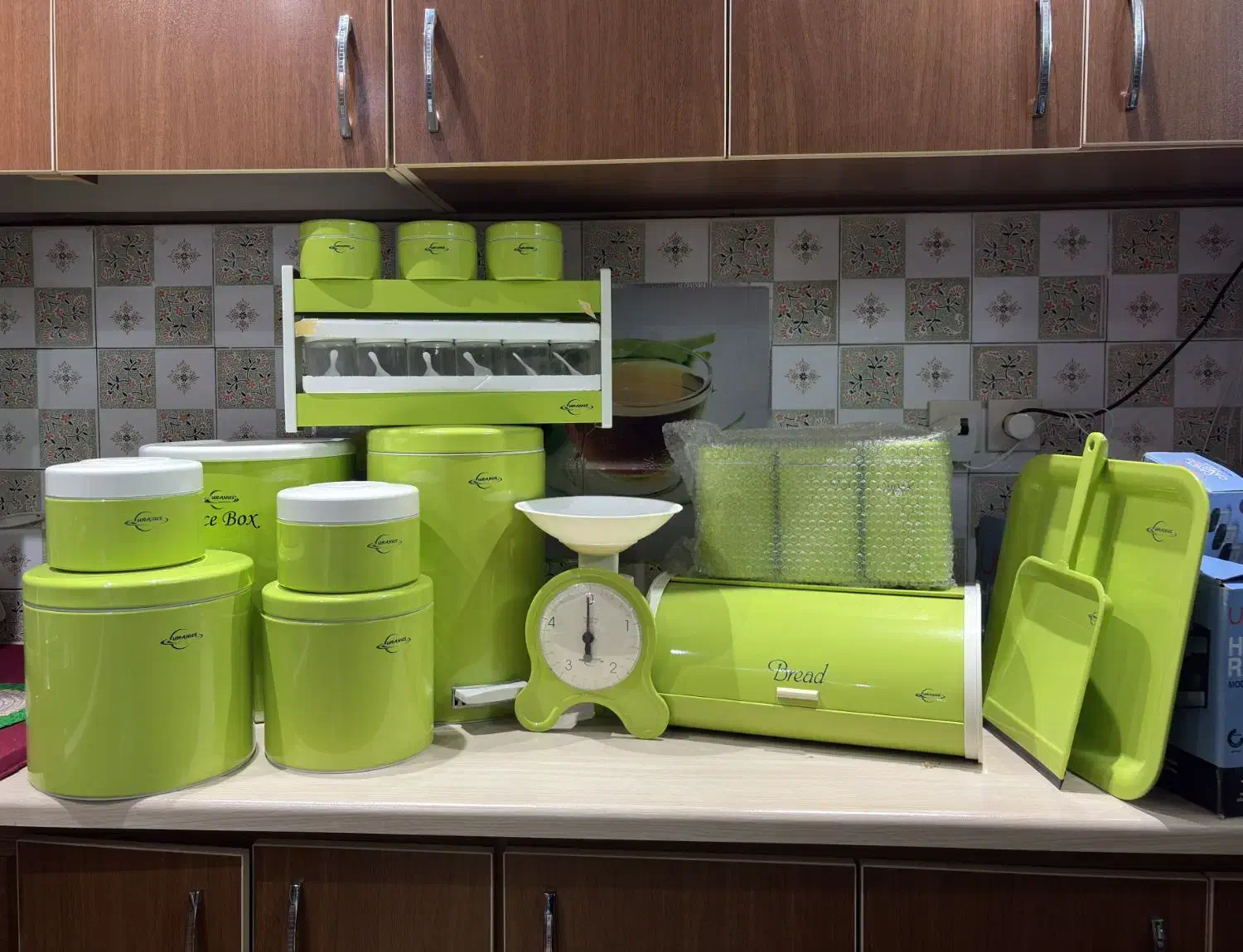 سرویس آشپزخانه ۲۷ پارچه اورانوس کاملا نو|ظروف نگهدارنده، پلاستیکی، یک‌بارمصرف|اردبیل, |دیوار