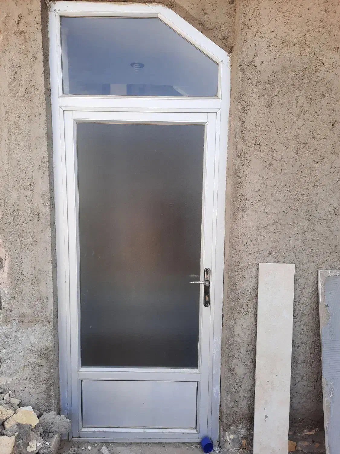 در آلومینیومی با چهار چوب|مصالح و تجهیزات ساختمان|اصفهان, براآن شمالی|دیوار