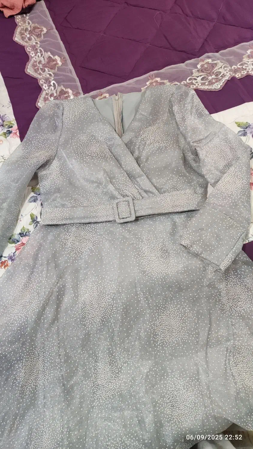 لمجلسی بلند طوسی|لباس|شادگان, |دیوار