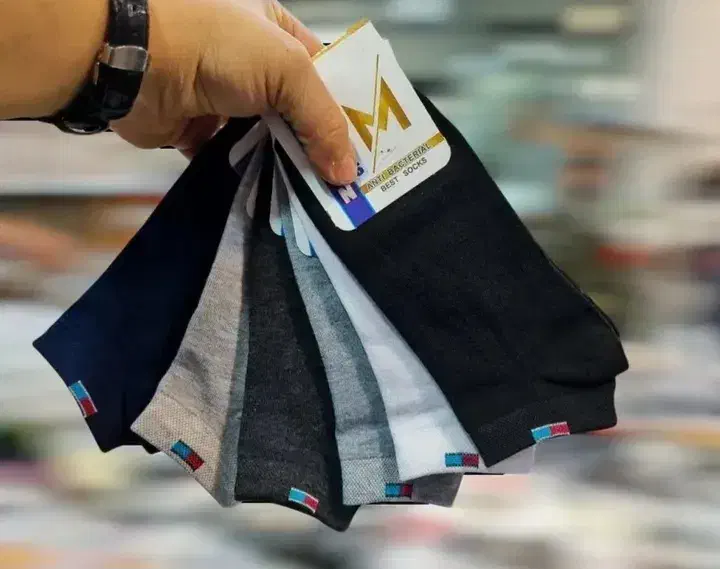 جوراب|لباس|هشتگرد, هشتگرد قدیم|دیوار