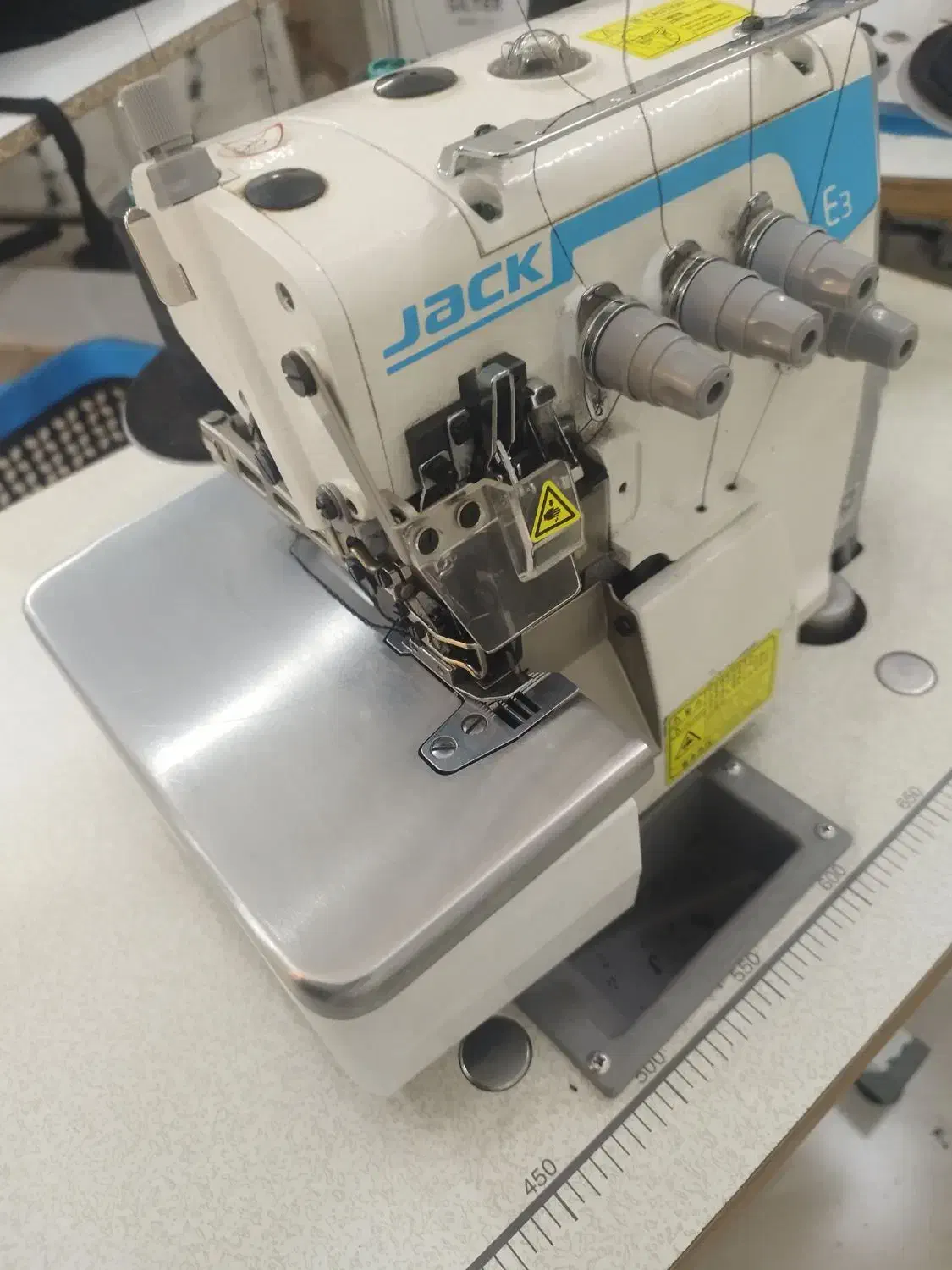 پنج نخ E3با نو فرقی نداره|چرخ خیاطی و ریسندگی|اصفهان, شمس آباد|دیوار