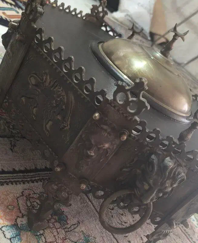 منقل هشت ضلعی قدیمی شاهنشاهی|کلکسیون اشیاء عتیقه|شیراز, گویم|دیوار