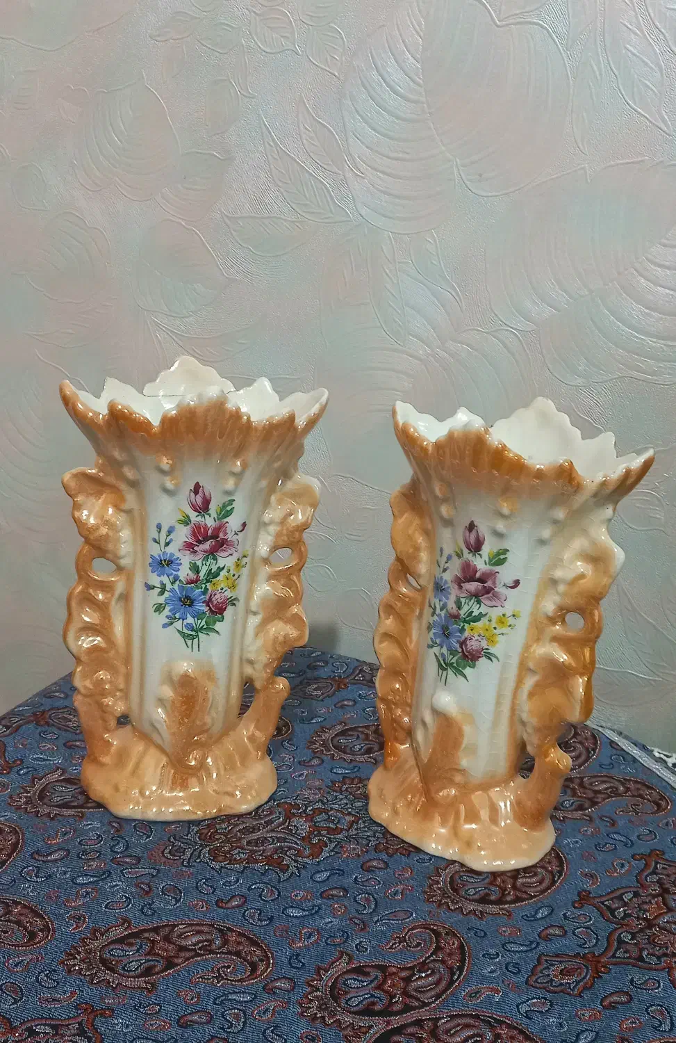 گلدان قدیمی|کلکسیون اشیاء عتیقه|کاشان, صنعت|دیوار