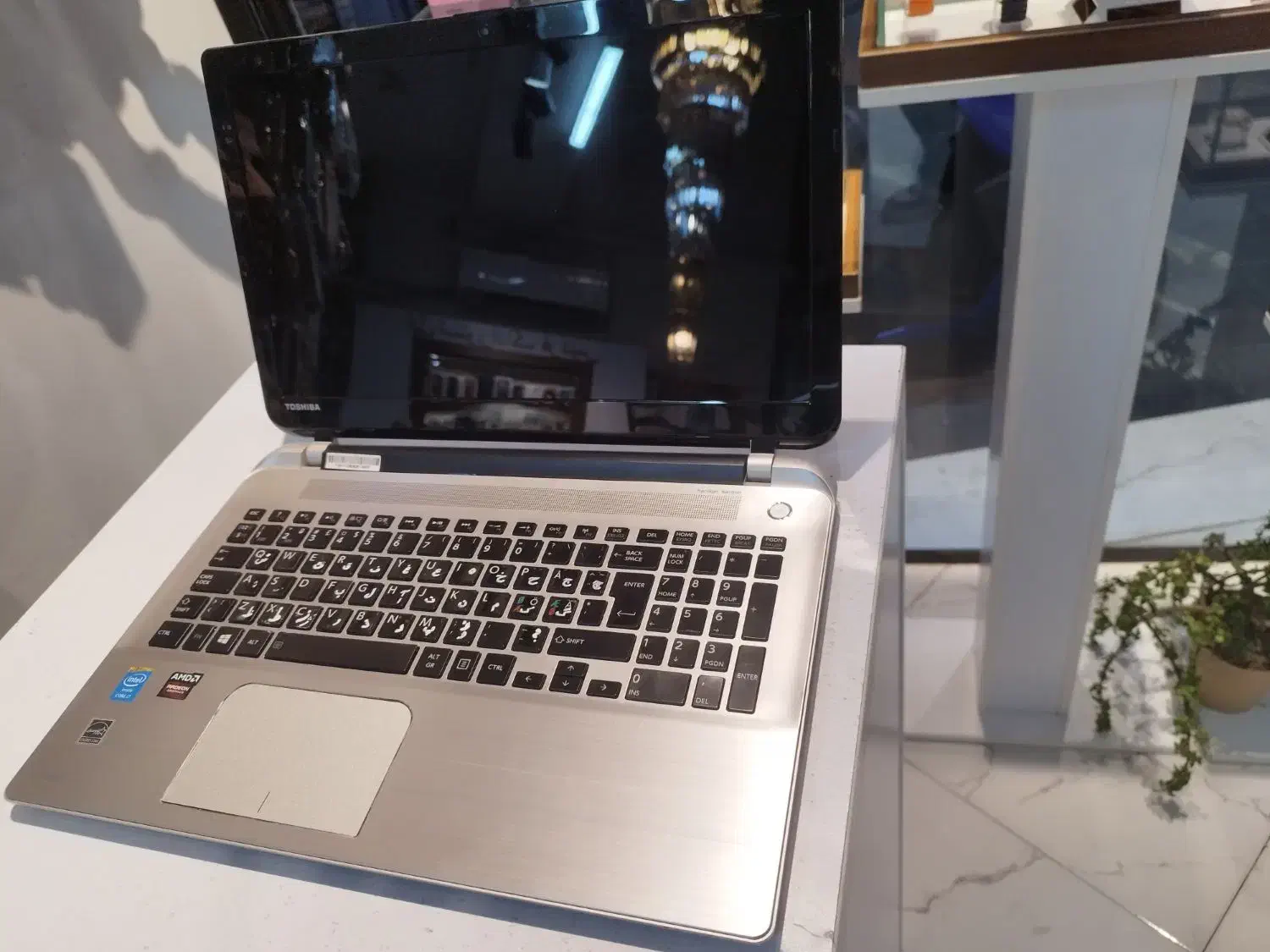 لپ تاب توشیبا|رایانه همراه|فردیس, فردیس|دیوار