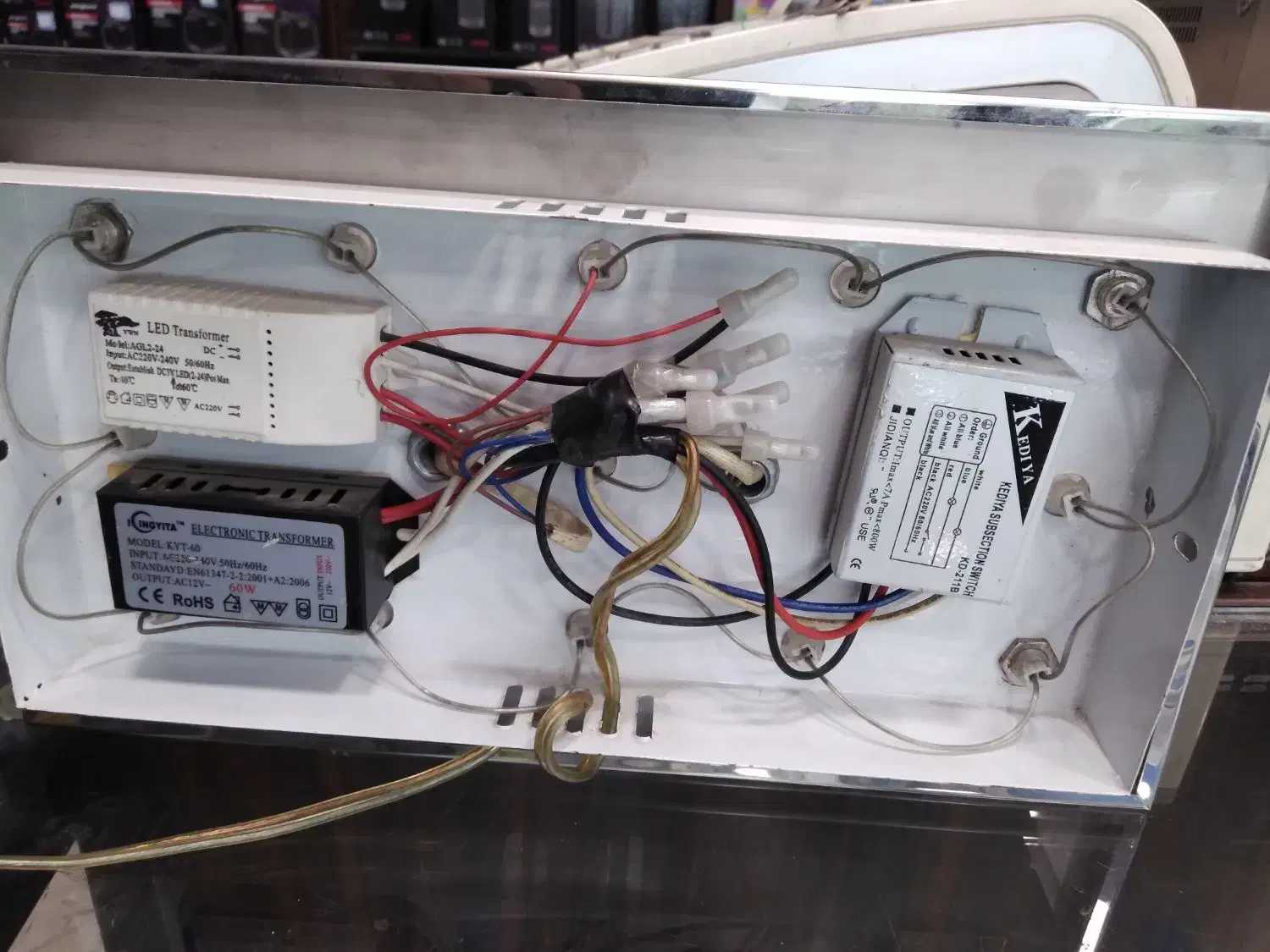 چراغ تزیینی دیواری  سه حالته|چراغ خواب و آباژور|تهران, مهرآباد جنوبی|دیوار